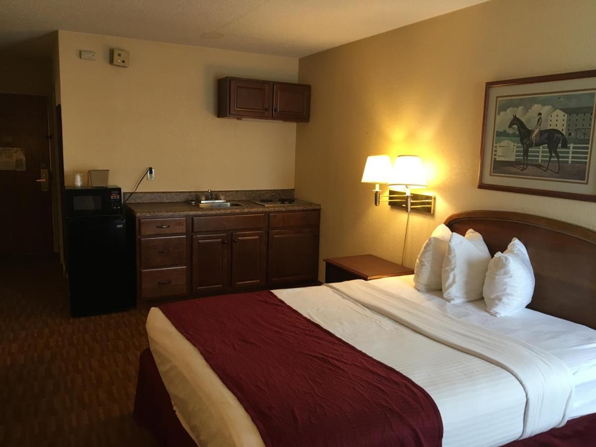 Econo Lodge Inn&Suites Radford-Blacksburg Area Esterno foto
