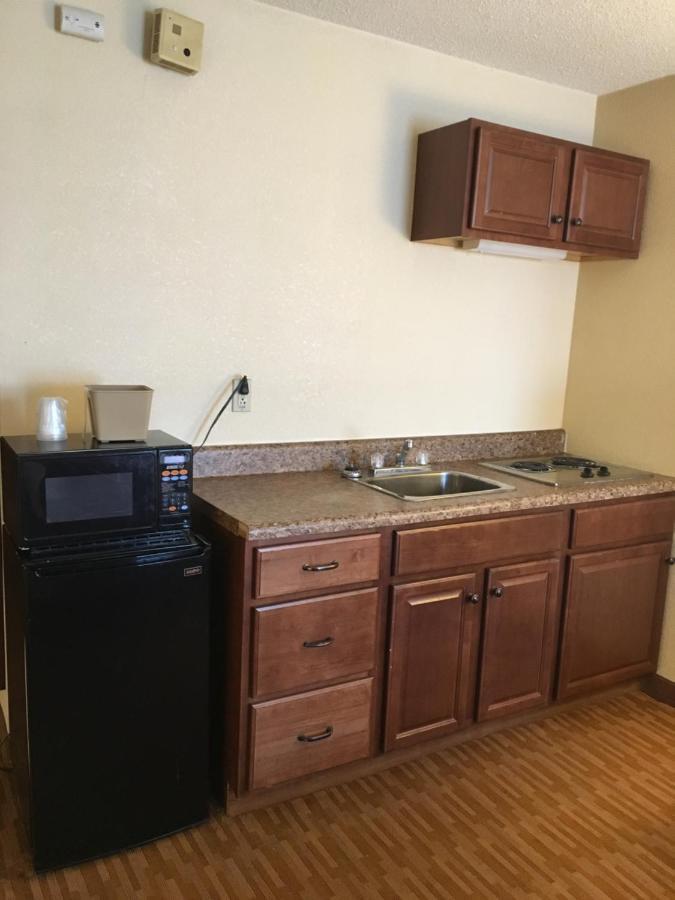 Econo Lodge Inn&Suites Radford-Blacksburg Area Esterno foto