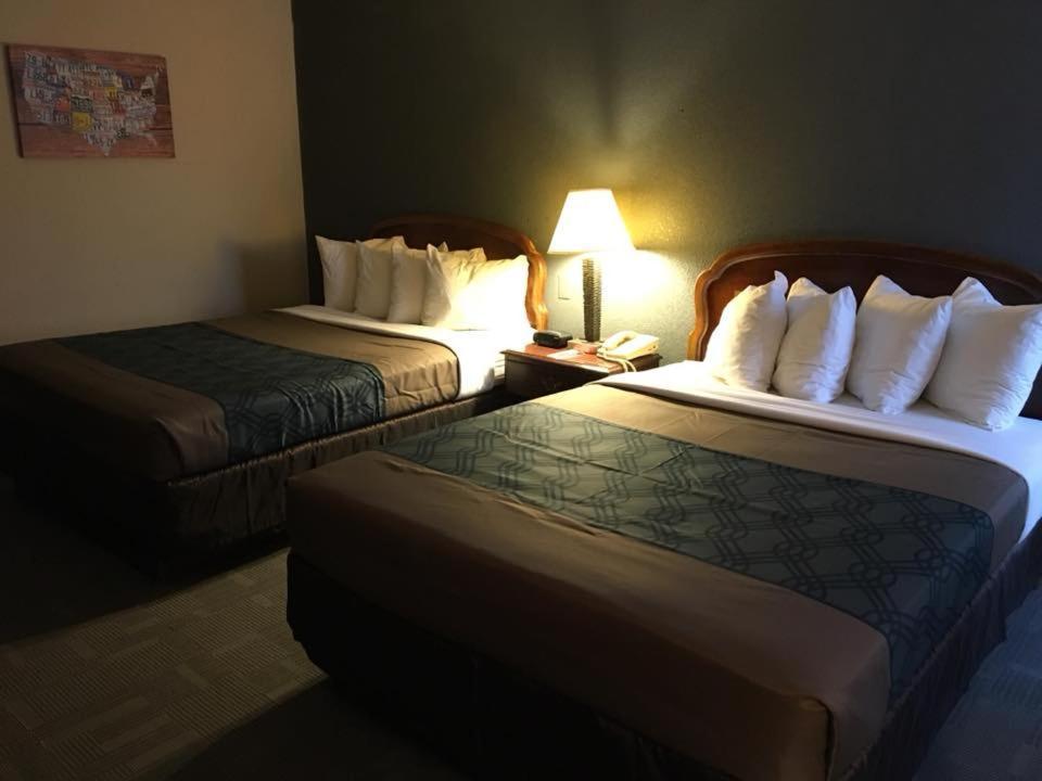 Econo Lodge Inn&Suites Radford-Blacksburg Area Esterno foto