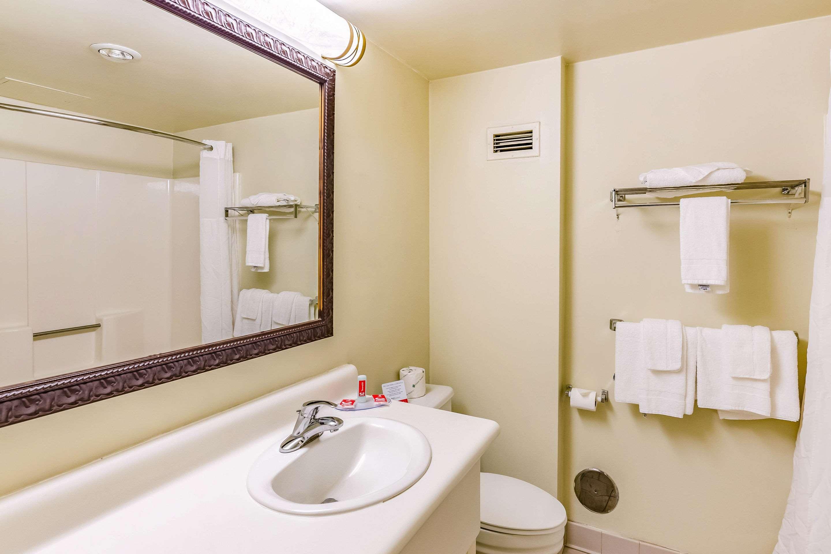 Econo Lodge Inn&Suites Radford-Blacksburg Area Esterno foto