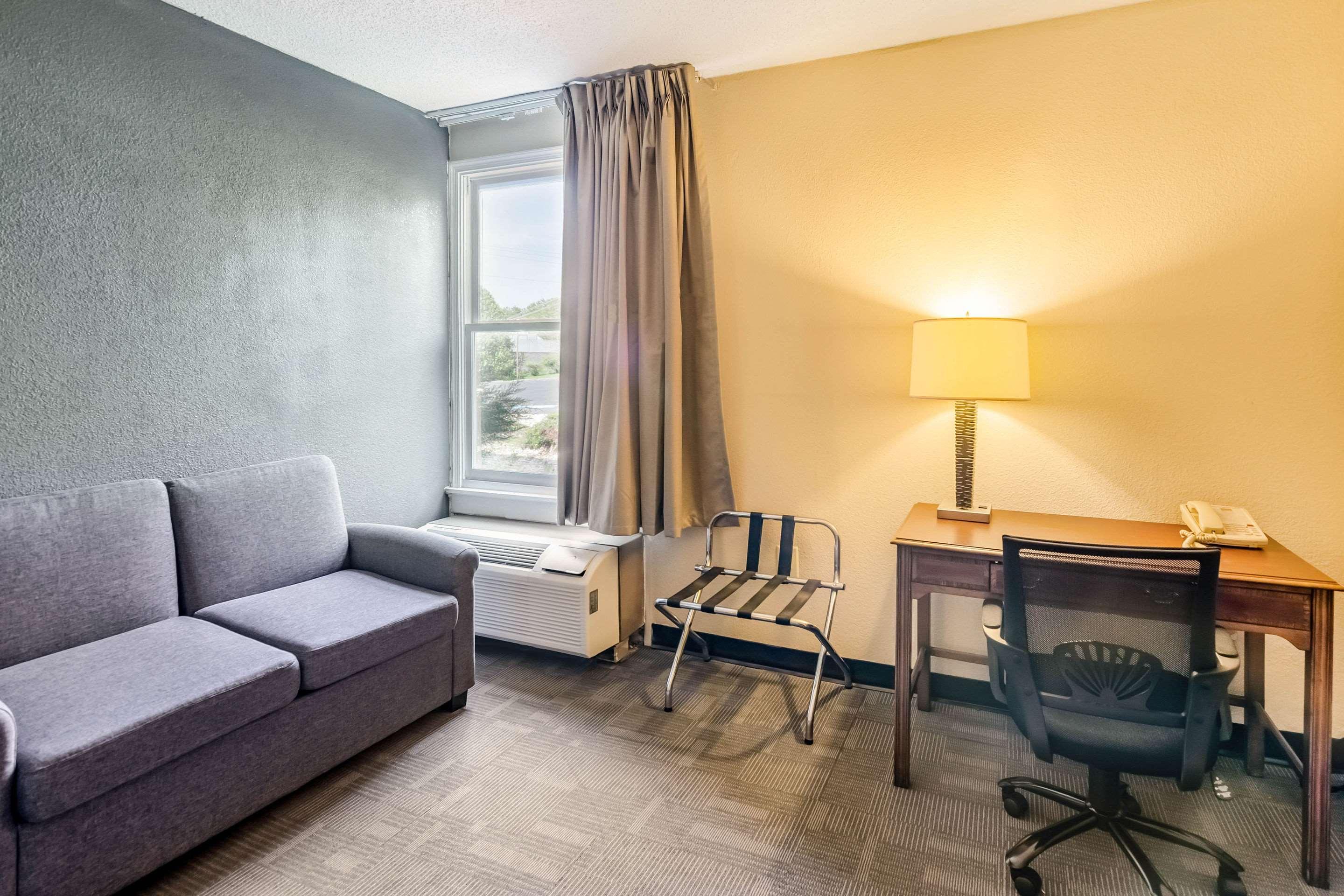 Econo Lodge Inn&Suites Radford-Blacksburg Area Esterno foto