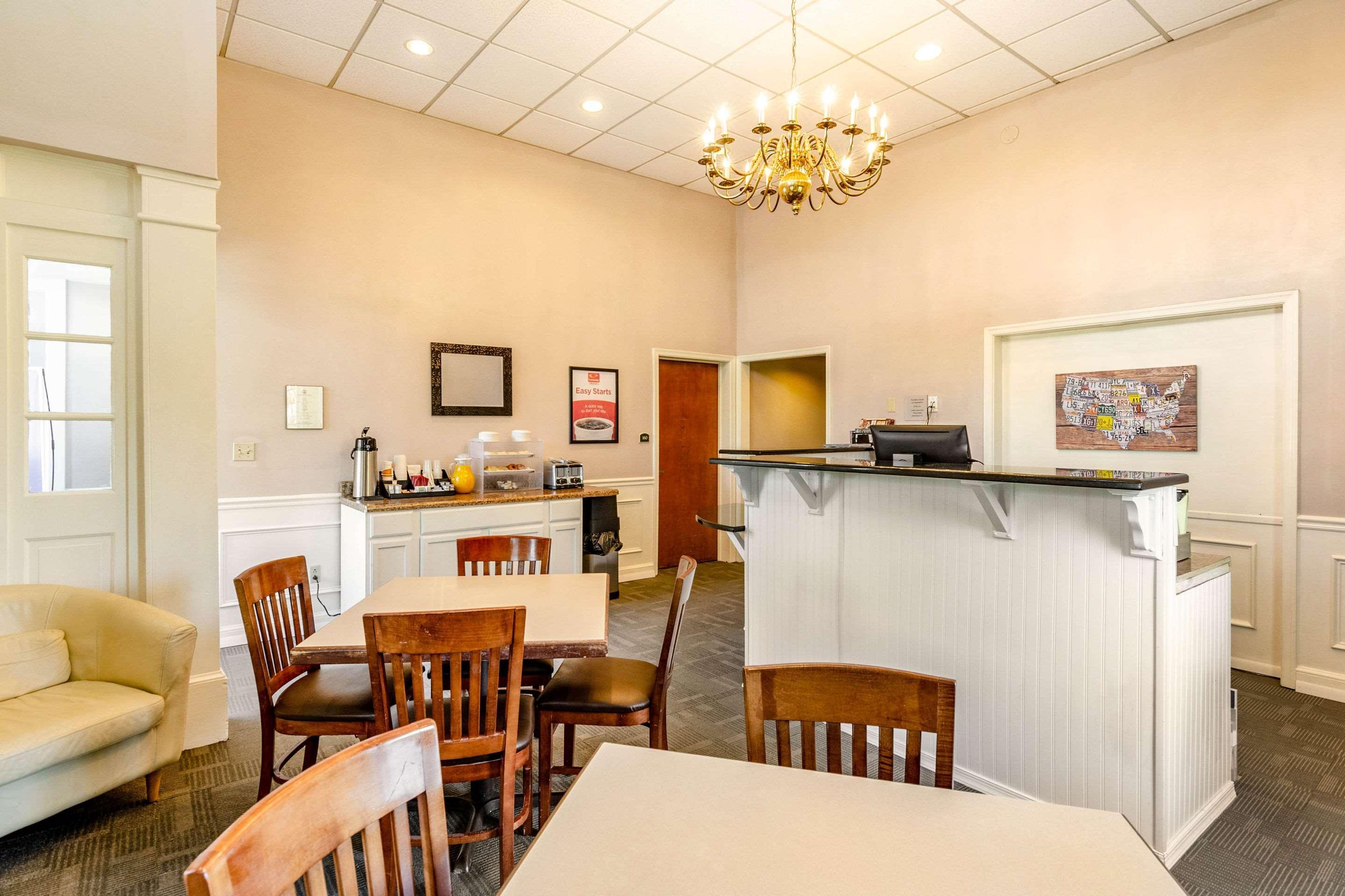 Econo Lodge Inn&Suites Radford-Blacksburg Area Esterno foto